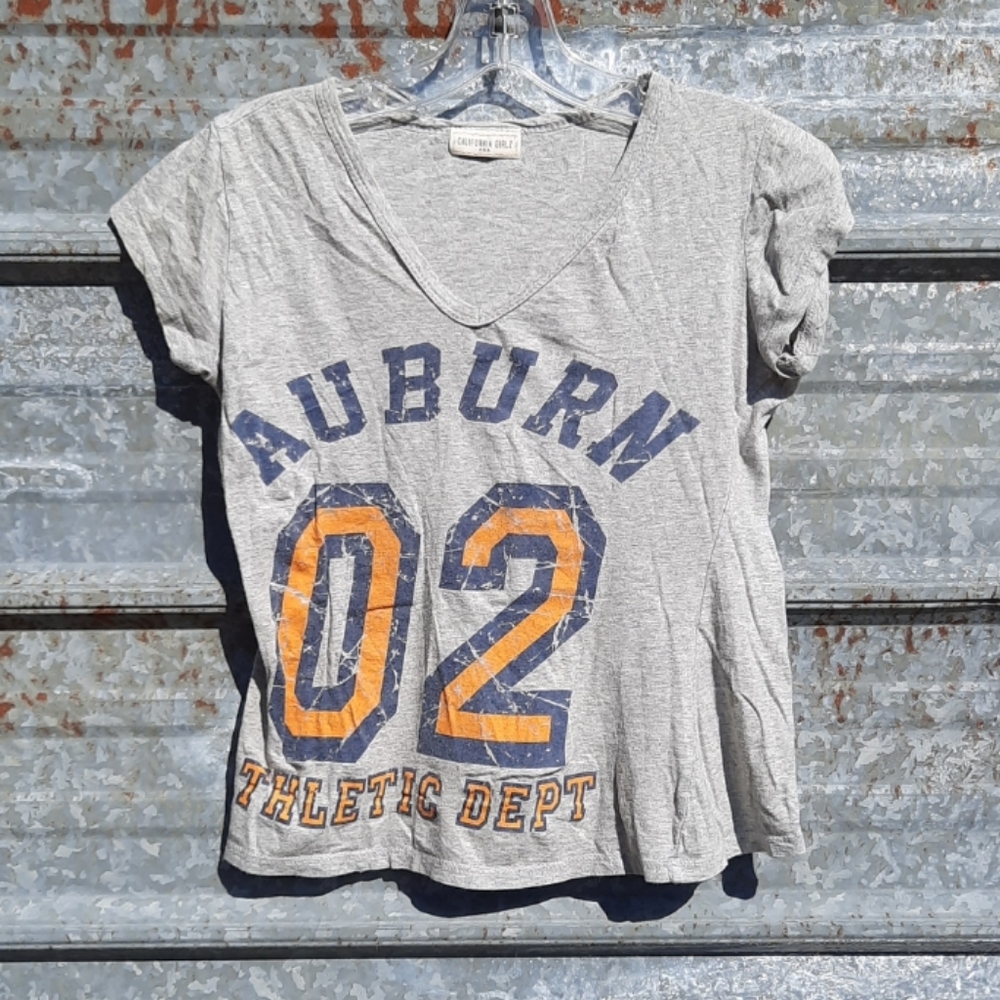 Vintage Vneck Auburn Shirt - Picture 14 of 14